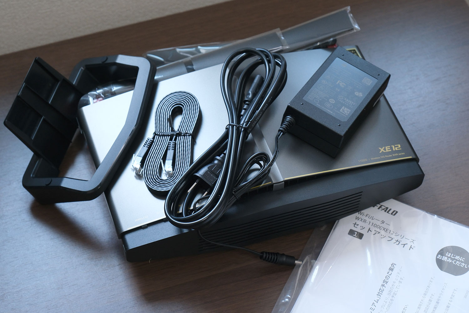 WXR-11000XE12 同梱品一色