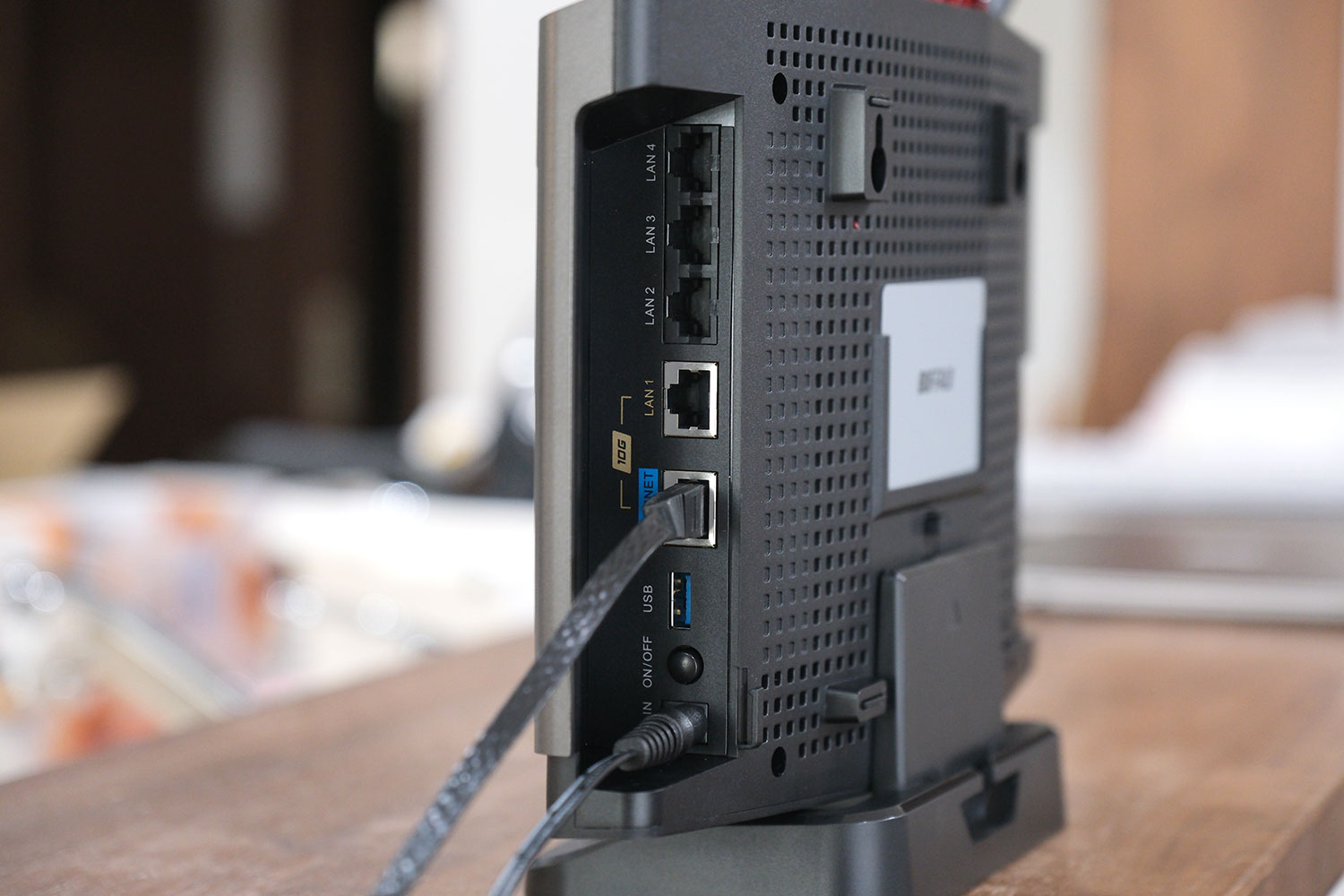 WXR-11000XE12 電源ボタン