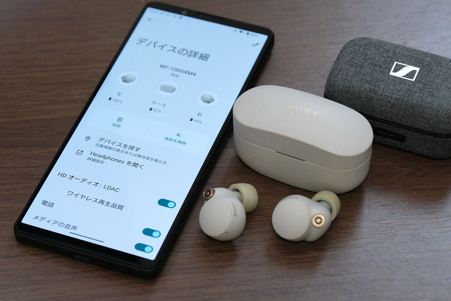 Xperia 1 VとWF-1000XM4