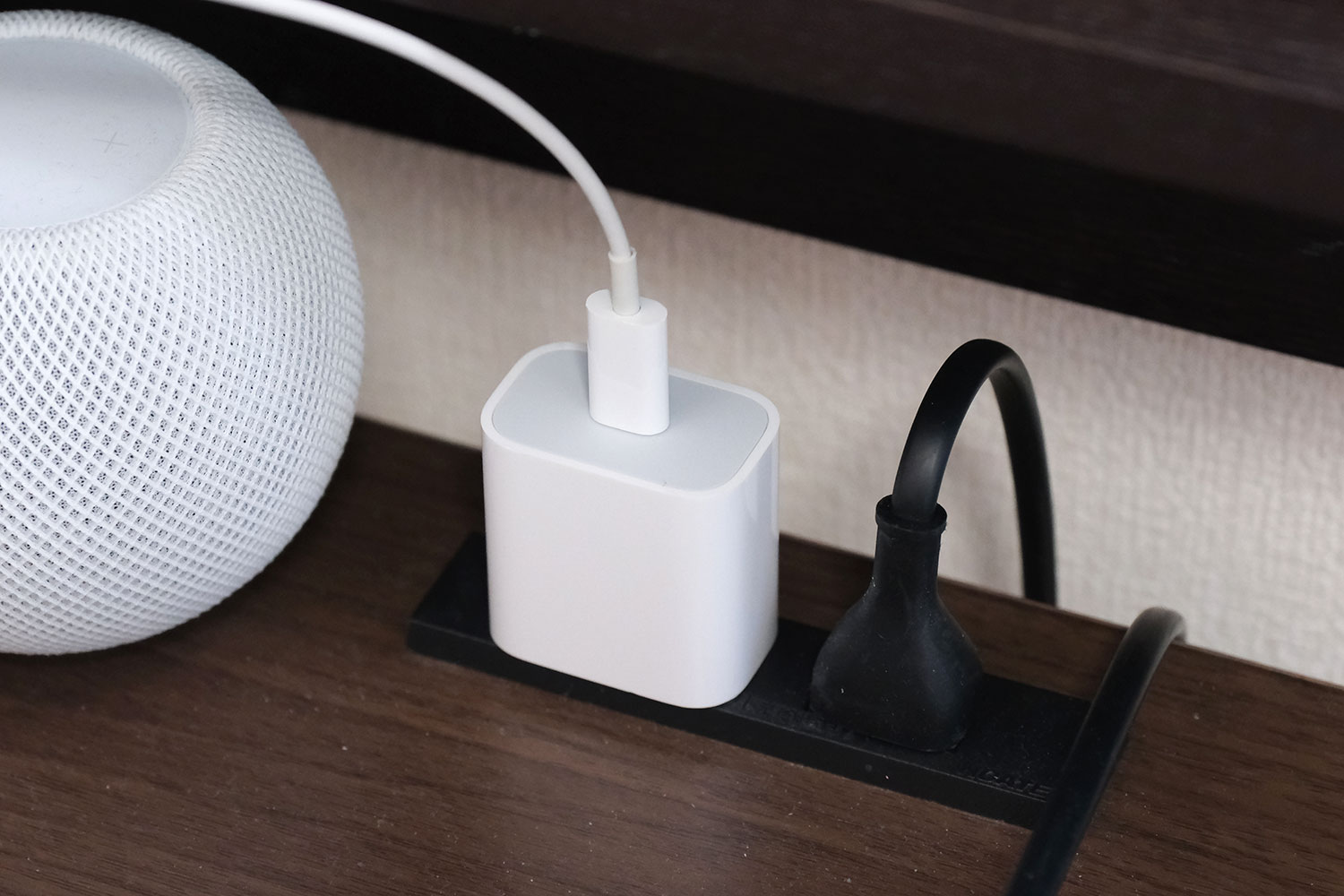 Apple 20W USB-C電源アダプタ