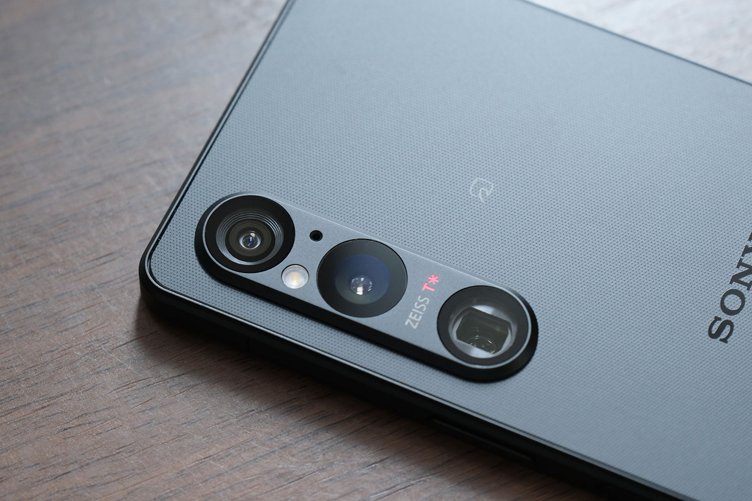 Xperia 1 V 3つ目のモノラルマイク