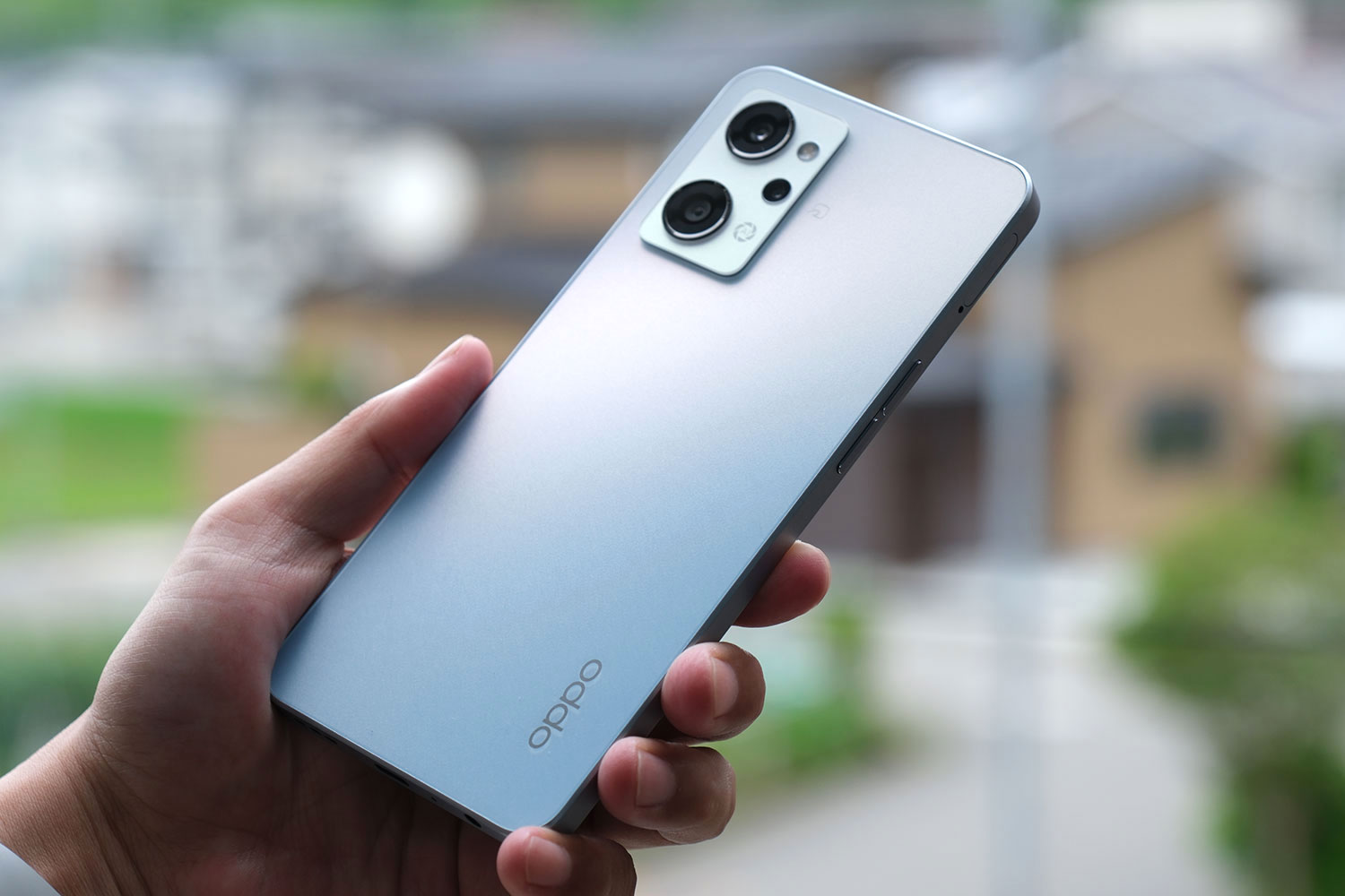OPPO Reno7 A 背面パネル