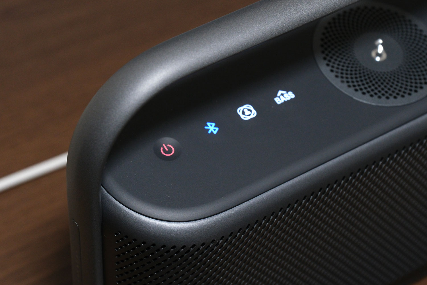 Soundcore Motion X600 充電時