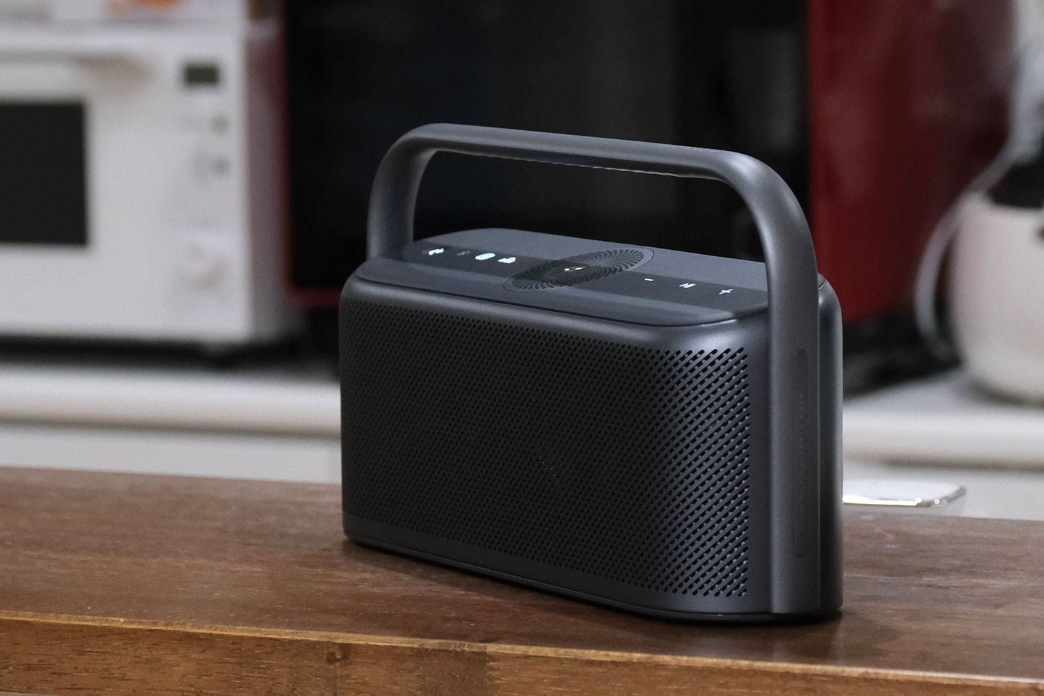 Soundcore Motion X600 どこでも持ち運べる