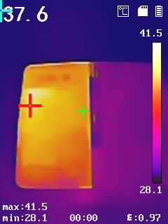 Pixel Fold 端末の発熱 背面
