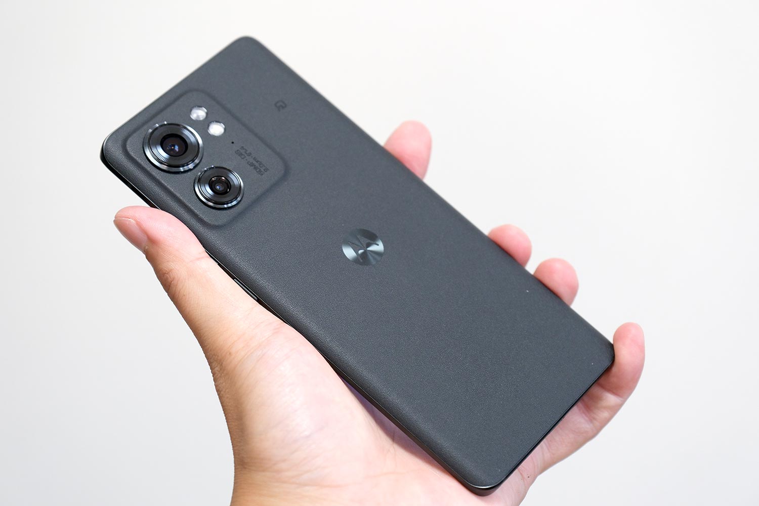 motorola edge 40 背面デザイン