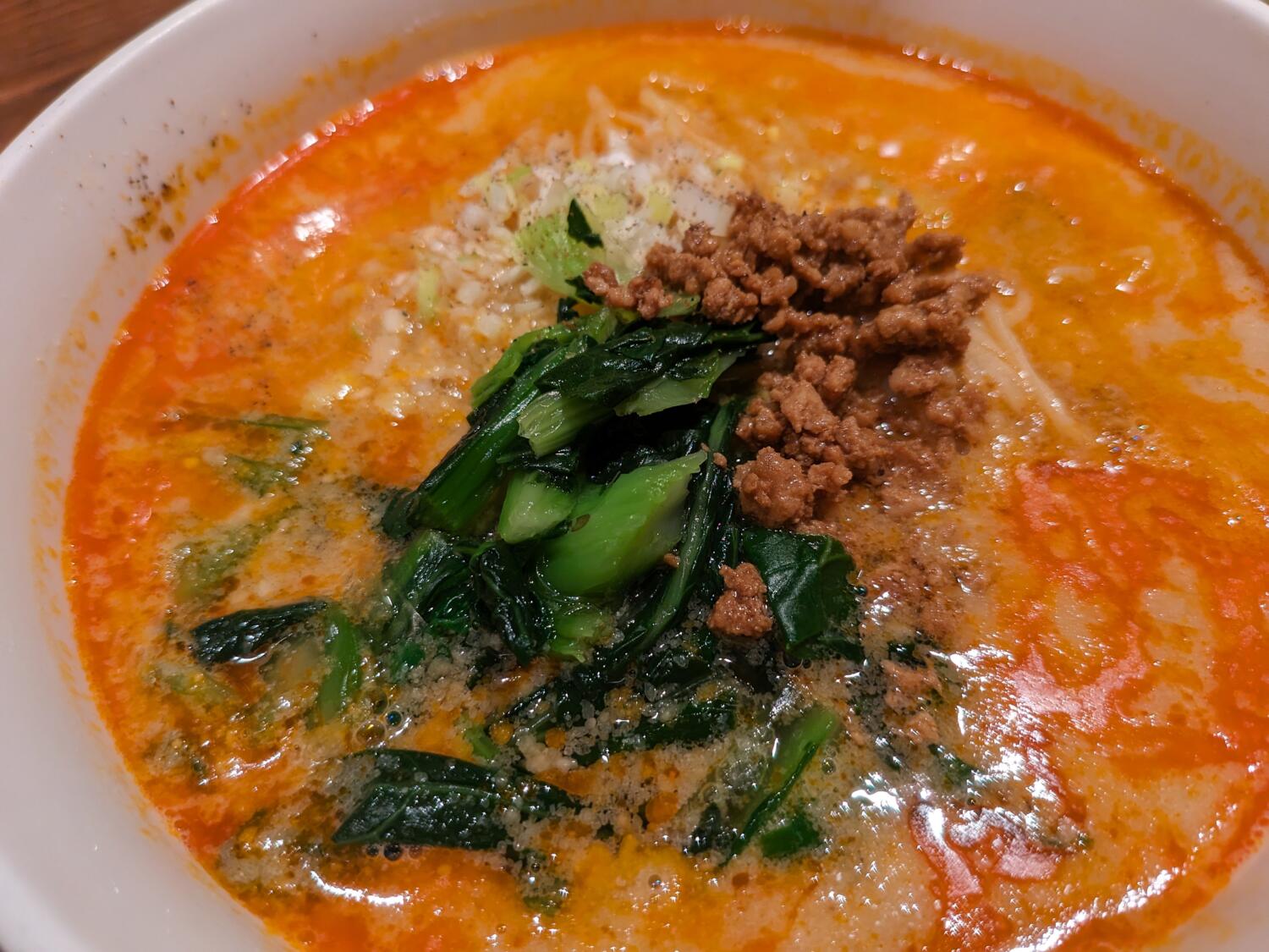 Pixel Fold 広角カメラで坦々麺を撮影