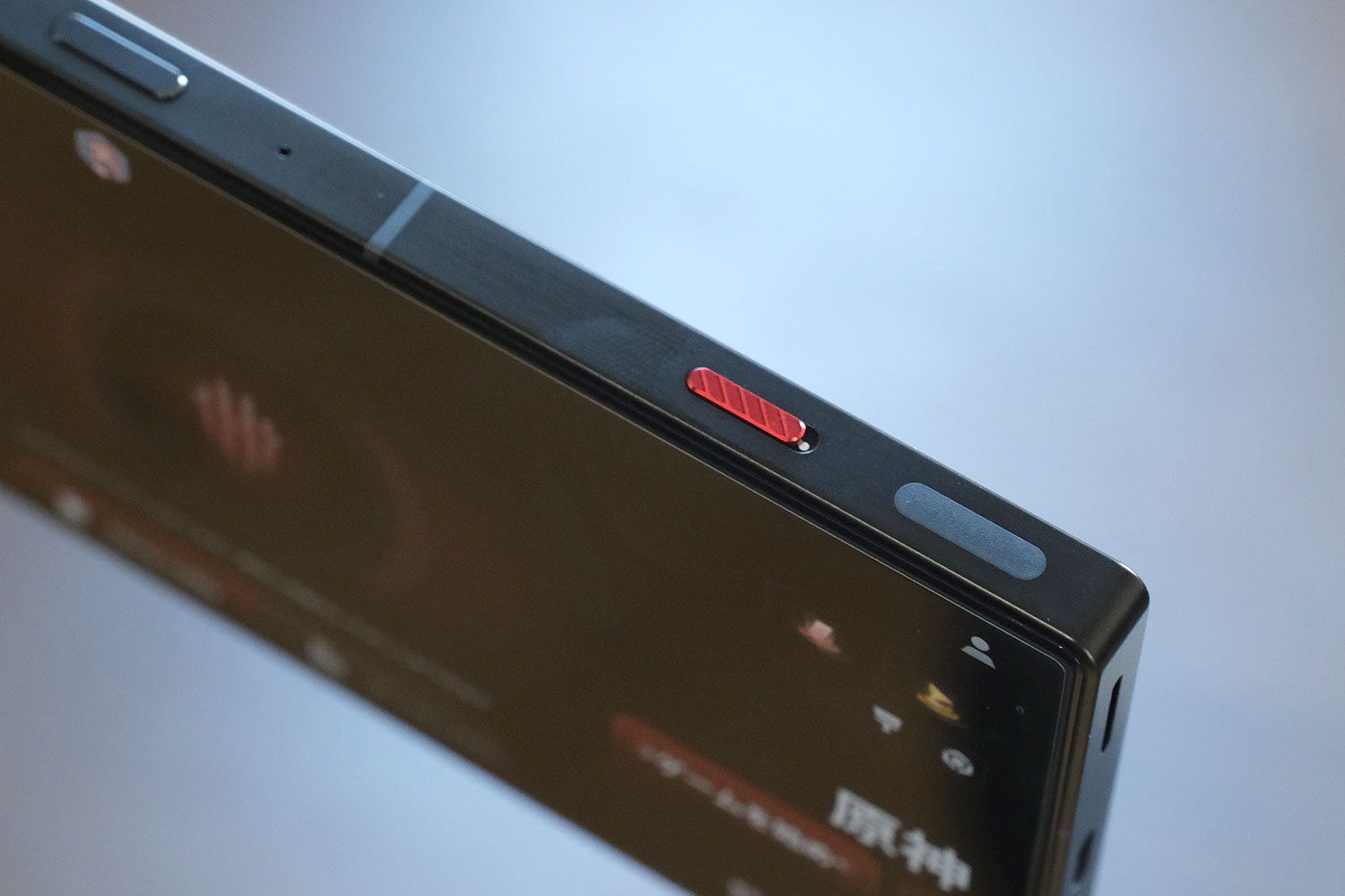 REDMAGIC 8S Pro ショルダーボタン
