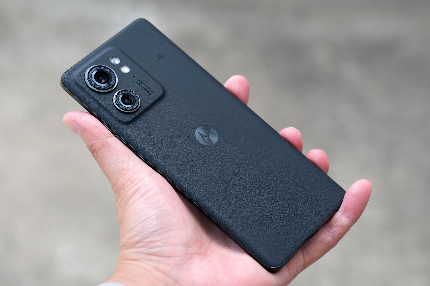 motorola edge 40 背面