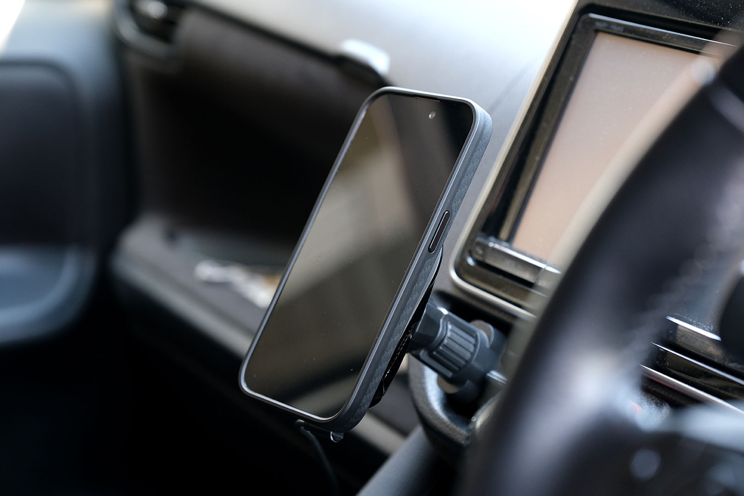 MagEZ Car Mount Pro + MagEZ Case Pro 4