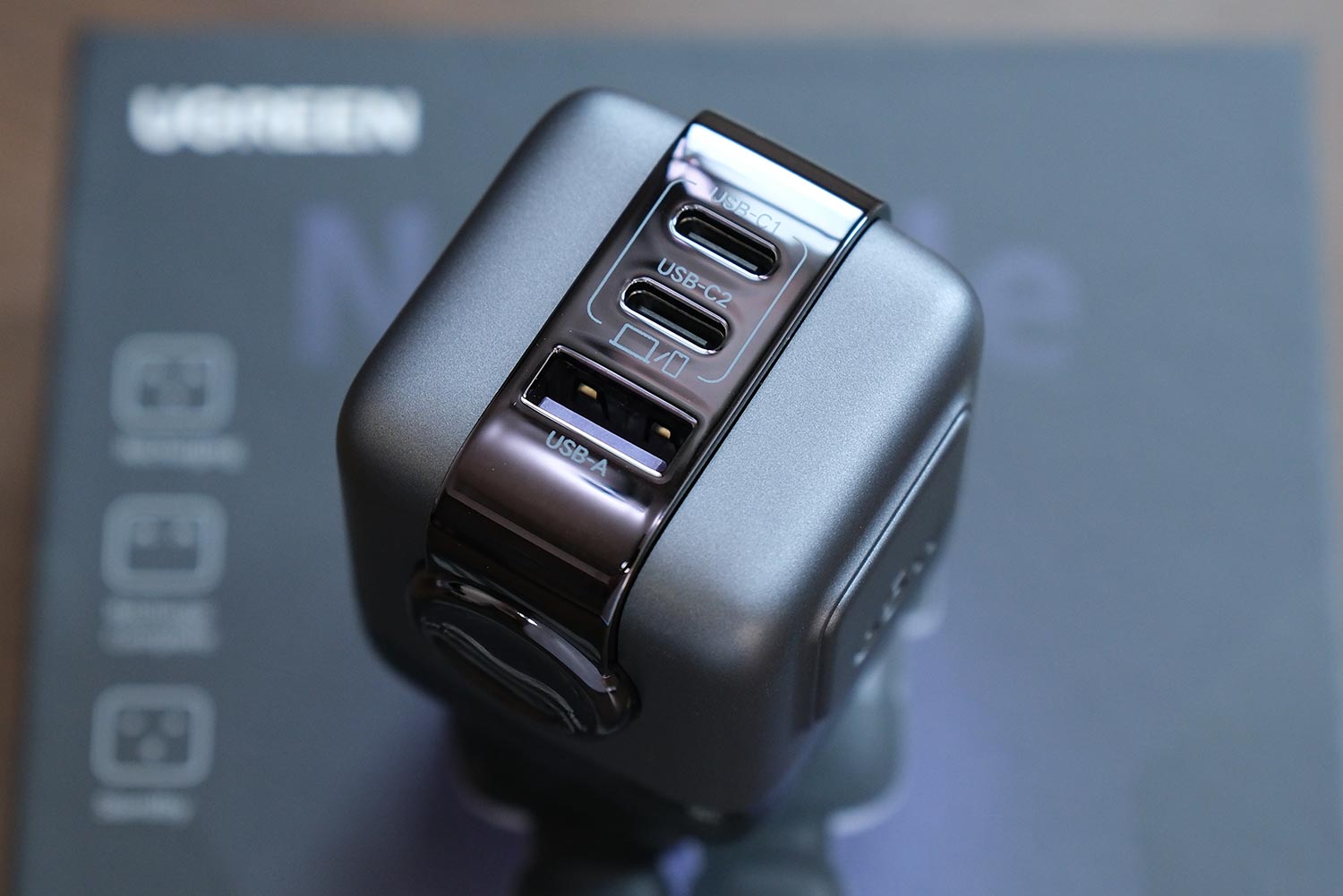 UGREEN Nexode RG 65W 充電ポート