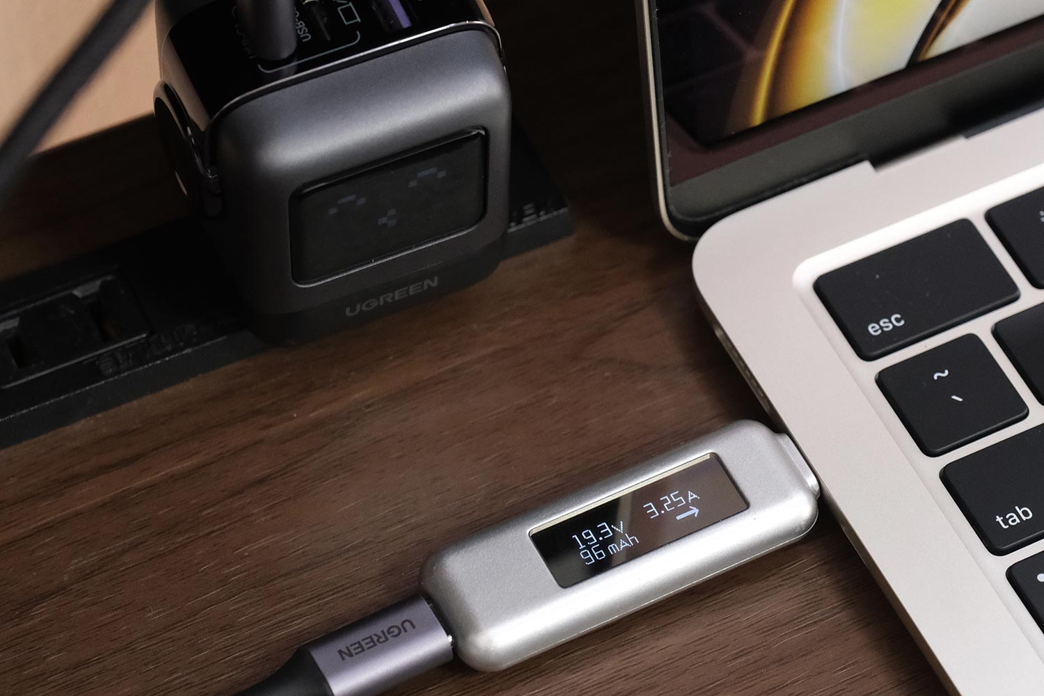 UGREEN Nexode RG 65W + MacBook Air
