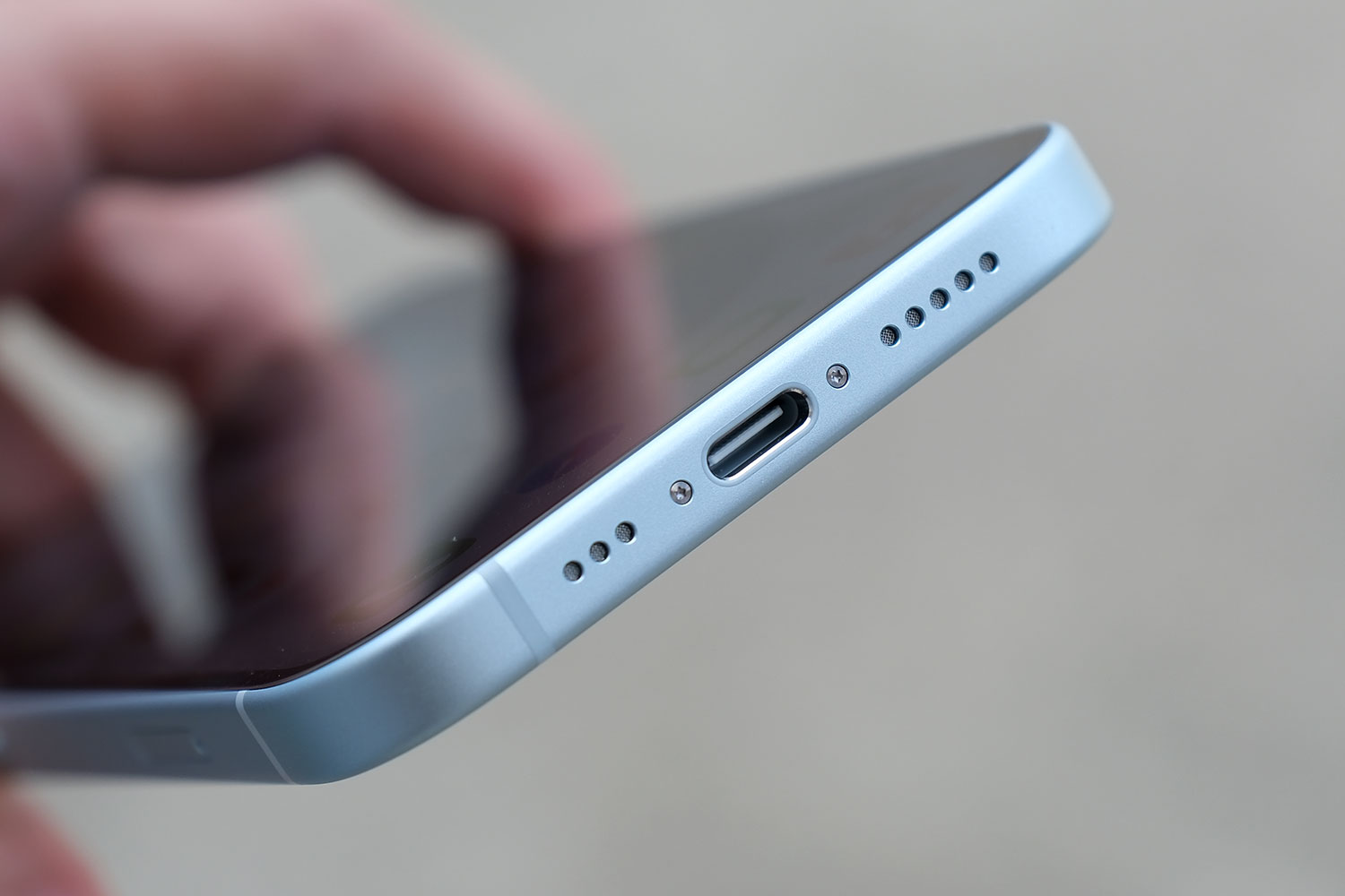 iPhone 15 USB-Cポート