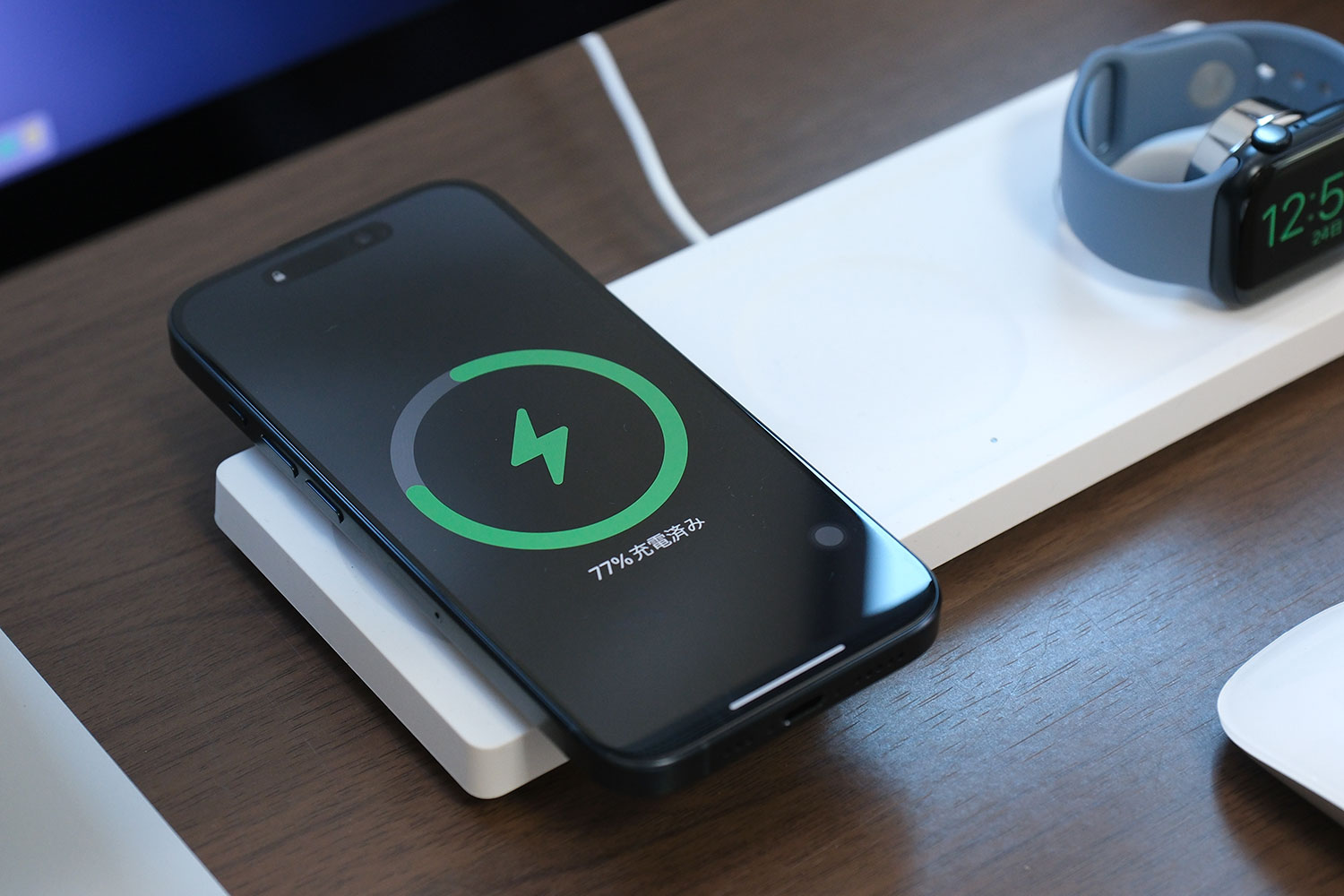 iPhone 15 Pro MagSafe充電に対応