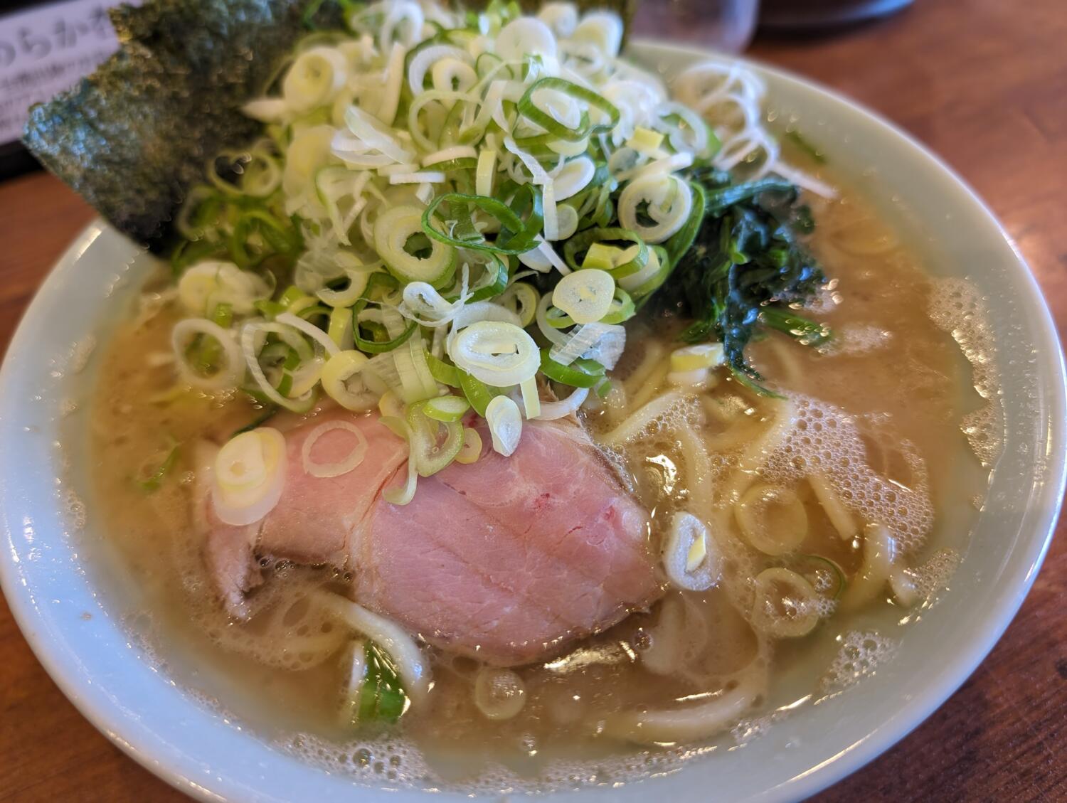 Pixel 8 Pro 広角カメラでラーメンを撮影