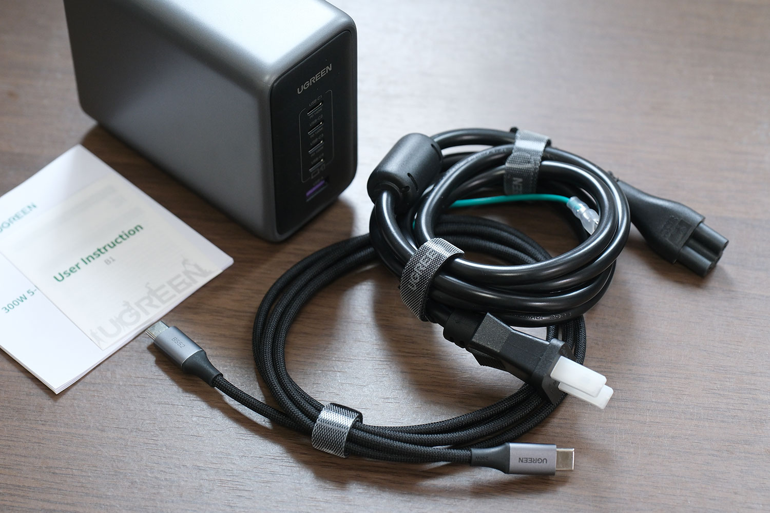UGREEN Nexode 300W 同梱品