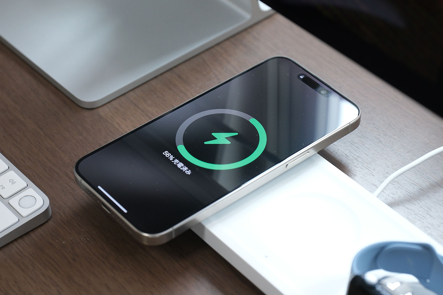 iPhone 15 Pro Max + MagSafe充電に対応
