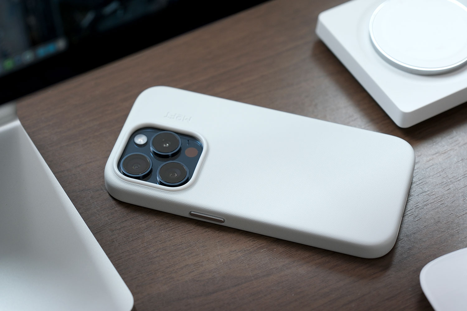 MOFT MOVAS レザーケース iPhone 15 Pro