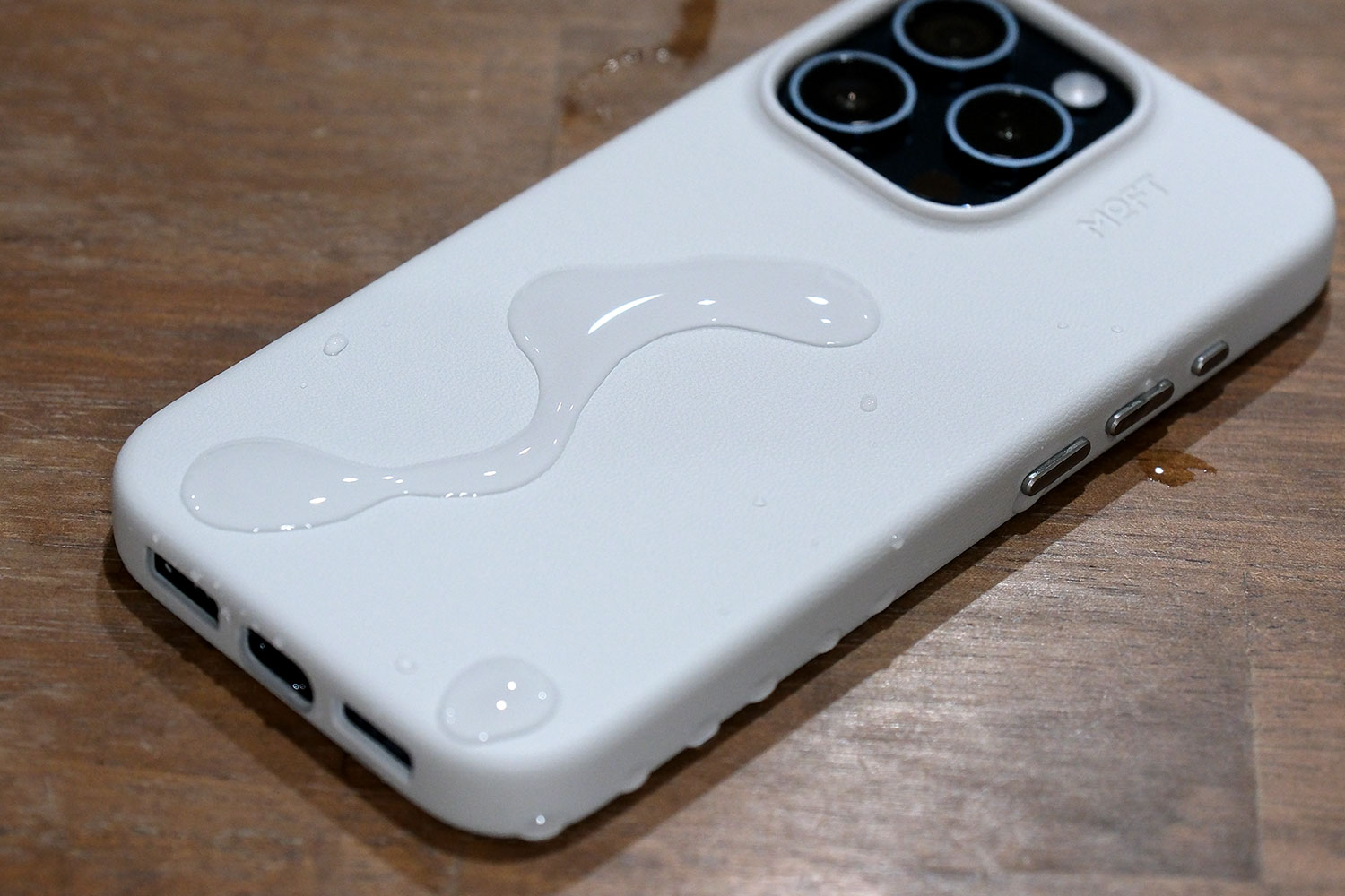 MOFT MOVAS 撥水性能