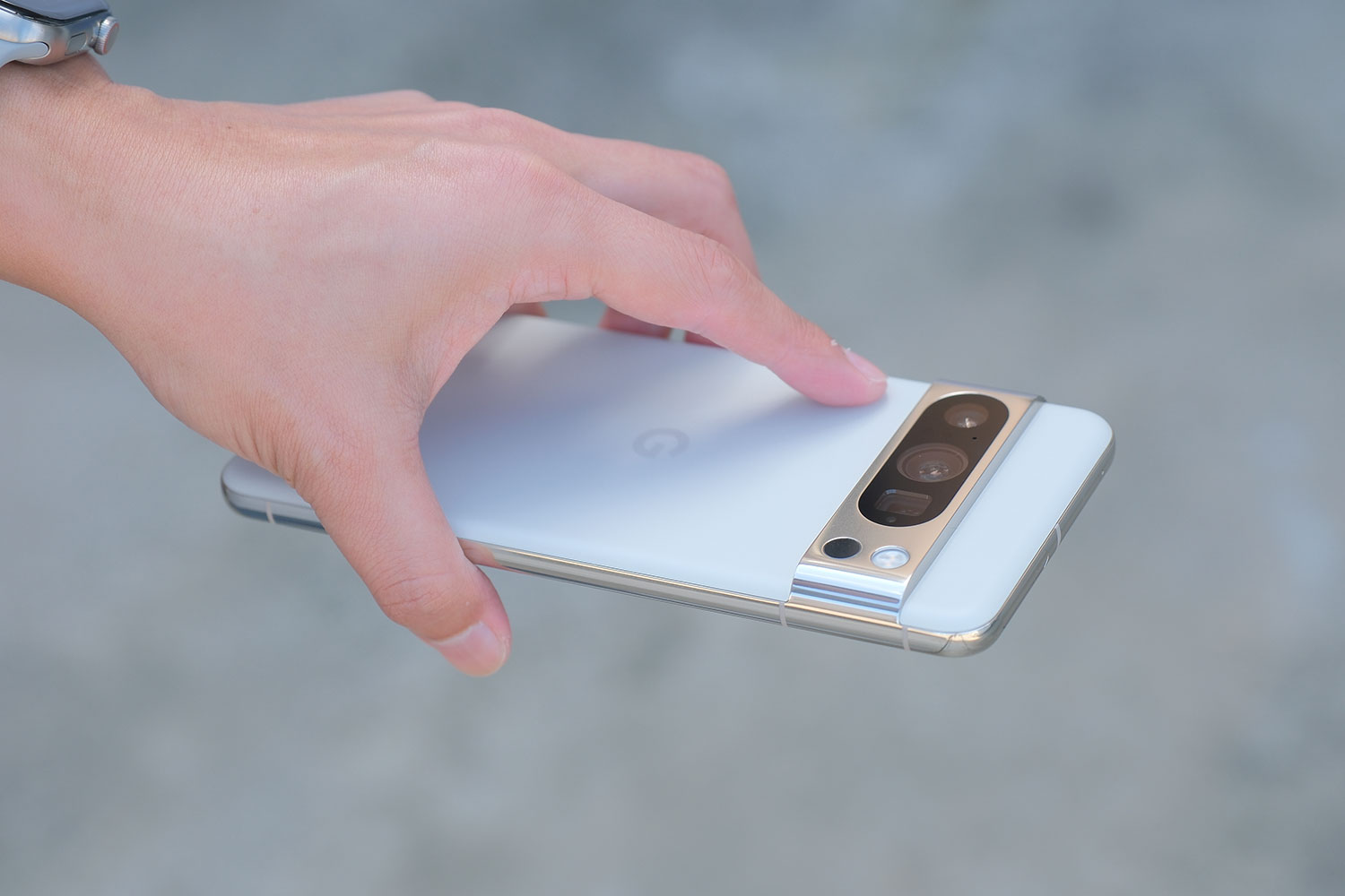 Pixel 8 Pro Porcelain
