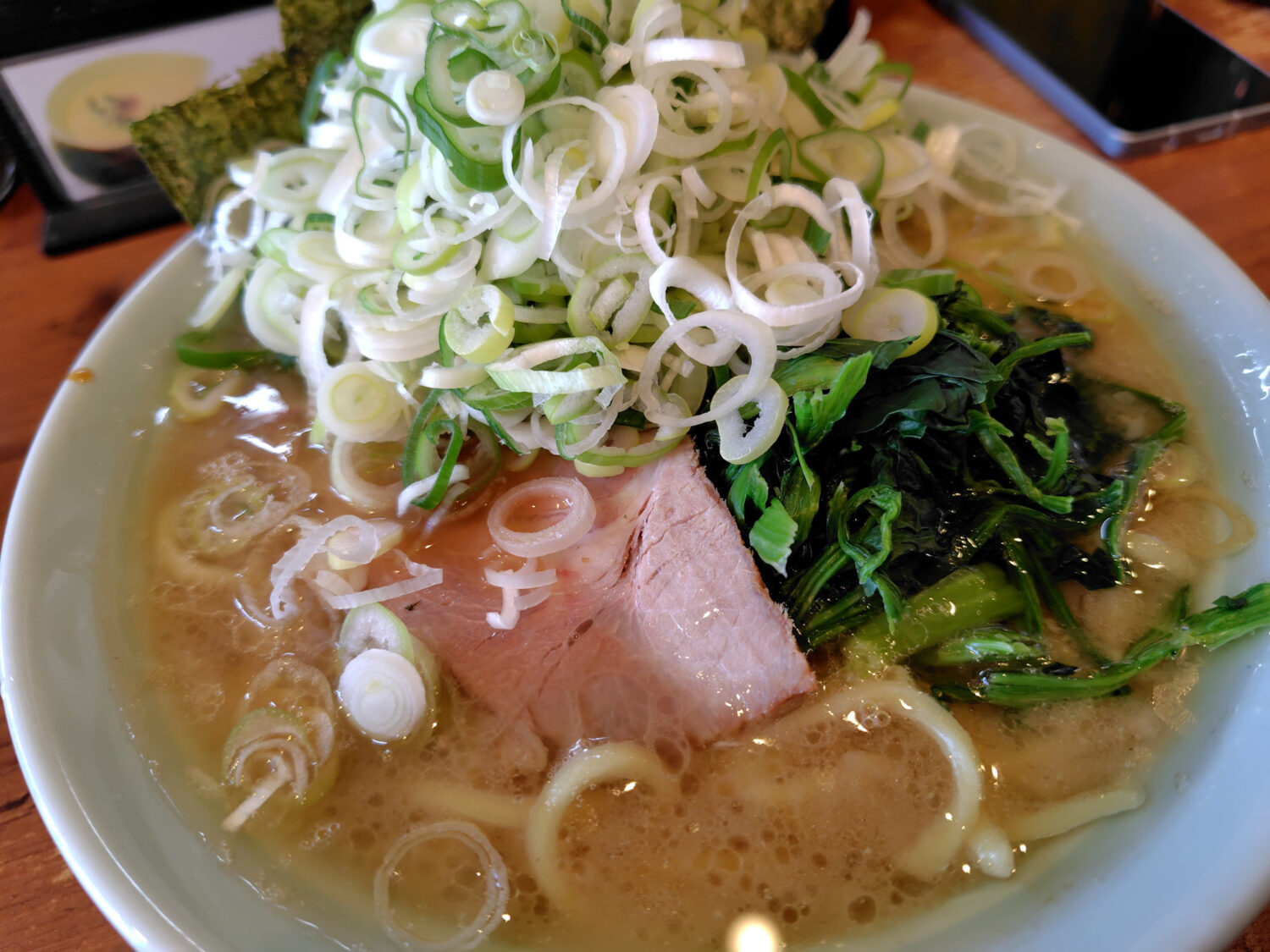 AQUOS sense8でラーメンを撮影