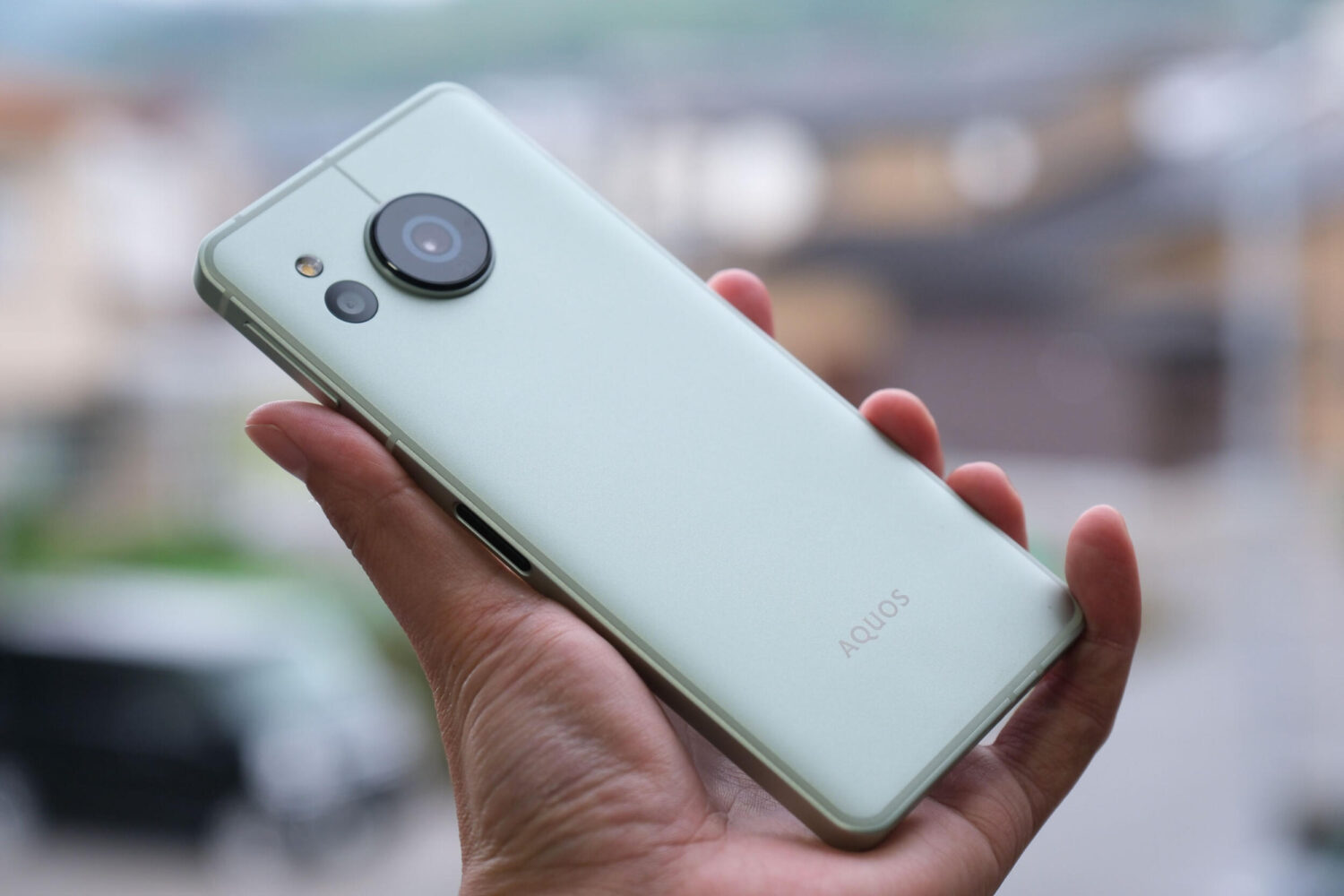 AQUOS sense8 背面パネルのデザイン