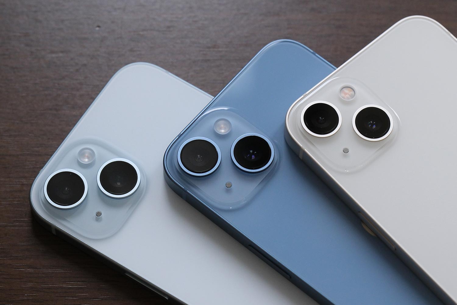 iPhone 15、14、13 リアカメラ