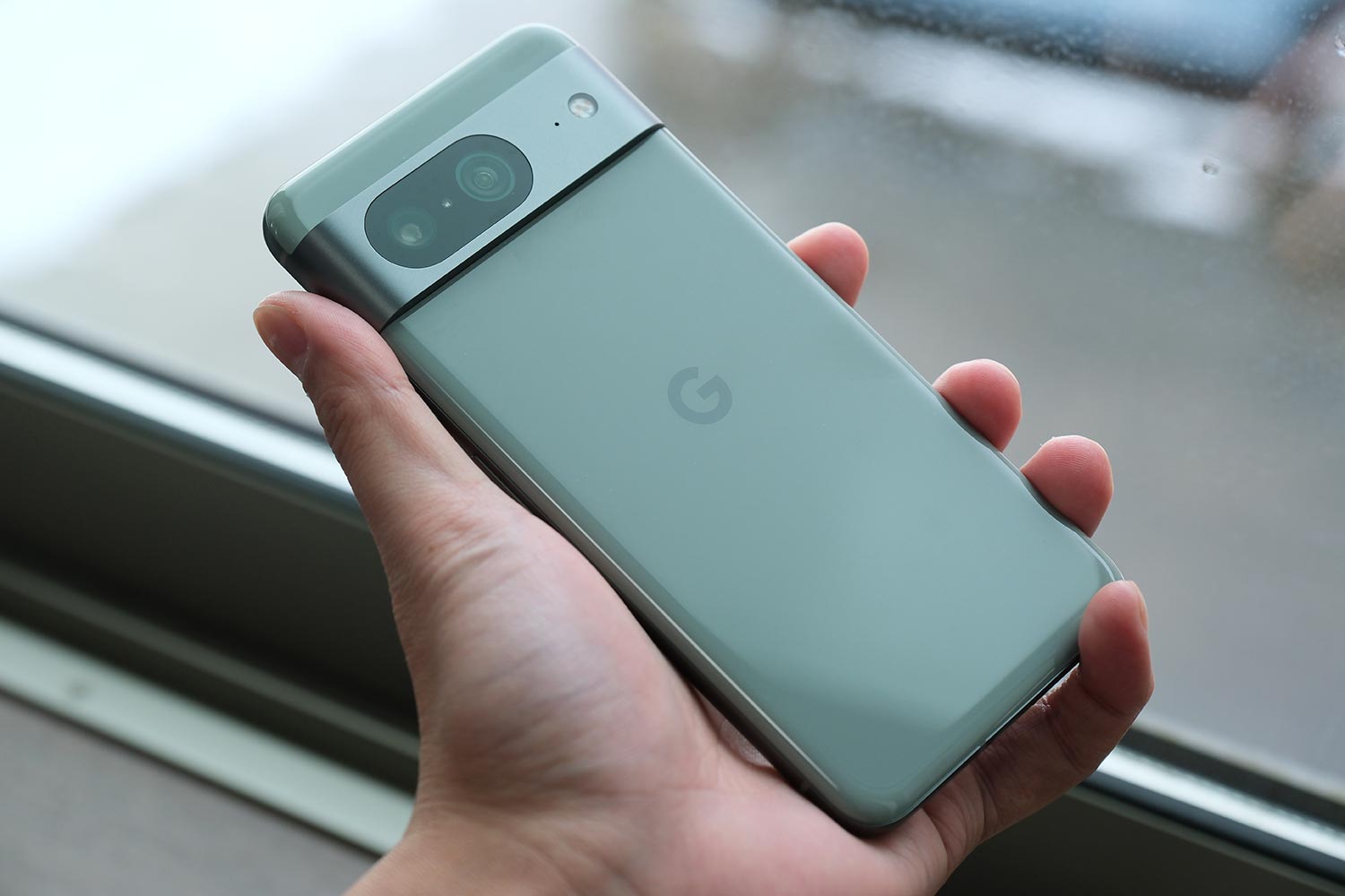Pixel 8 背面パネル
