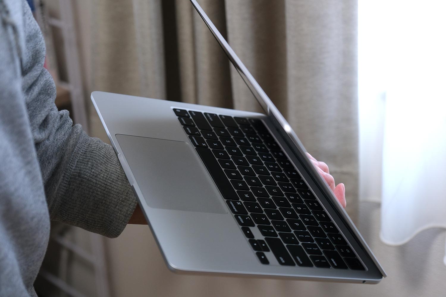 MacBook Air(M3)サイズ感