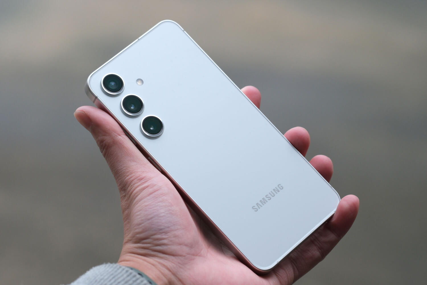 Galaxy S24 背面パネル