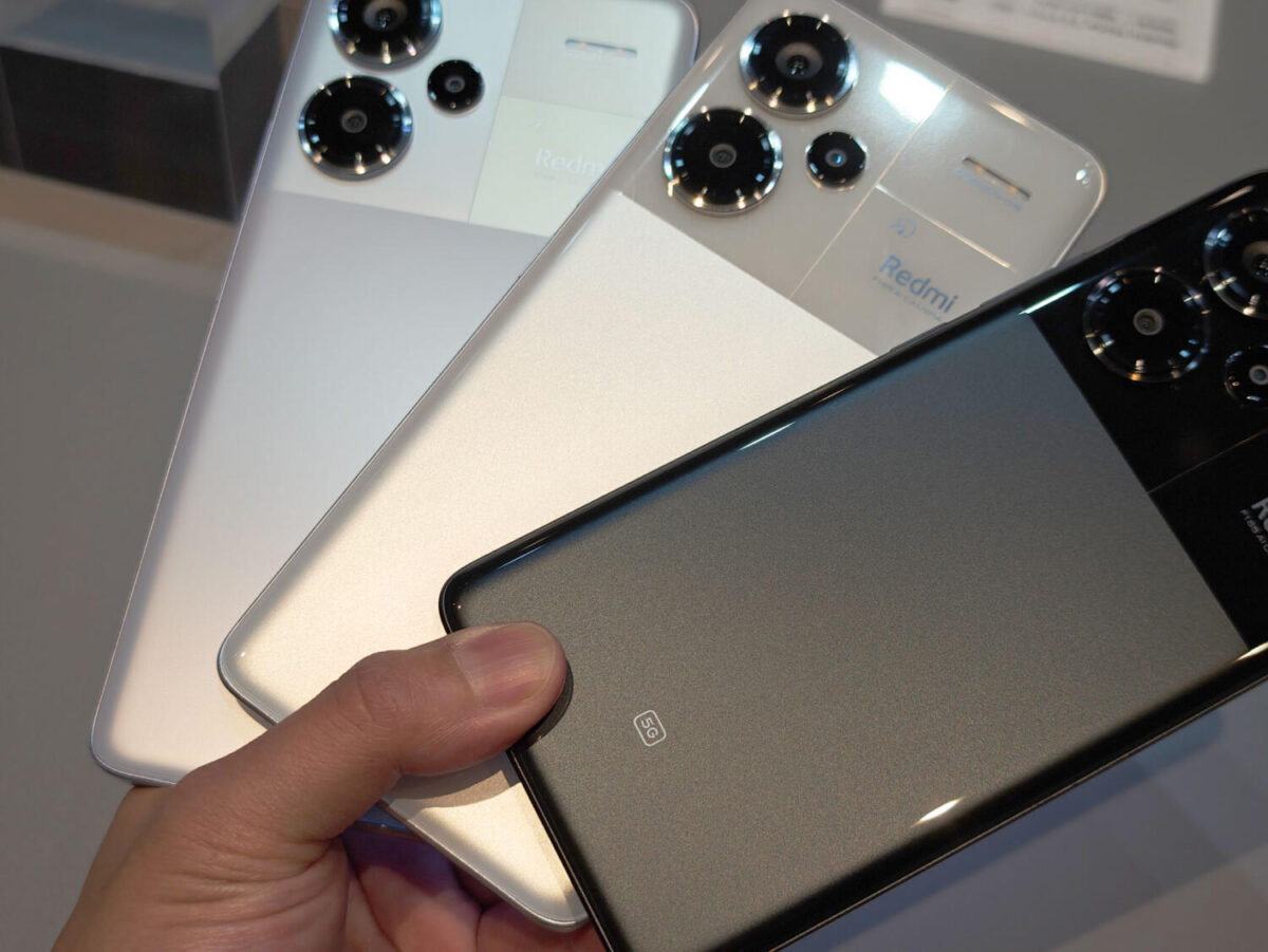 Redmi Note 13 Pro+ 5G 背面パネルの仕上がり