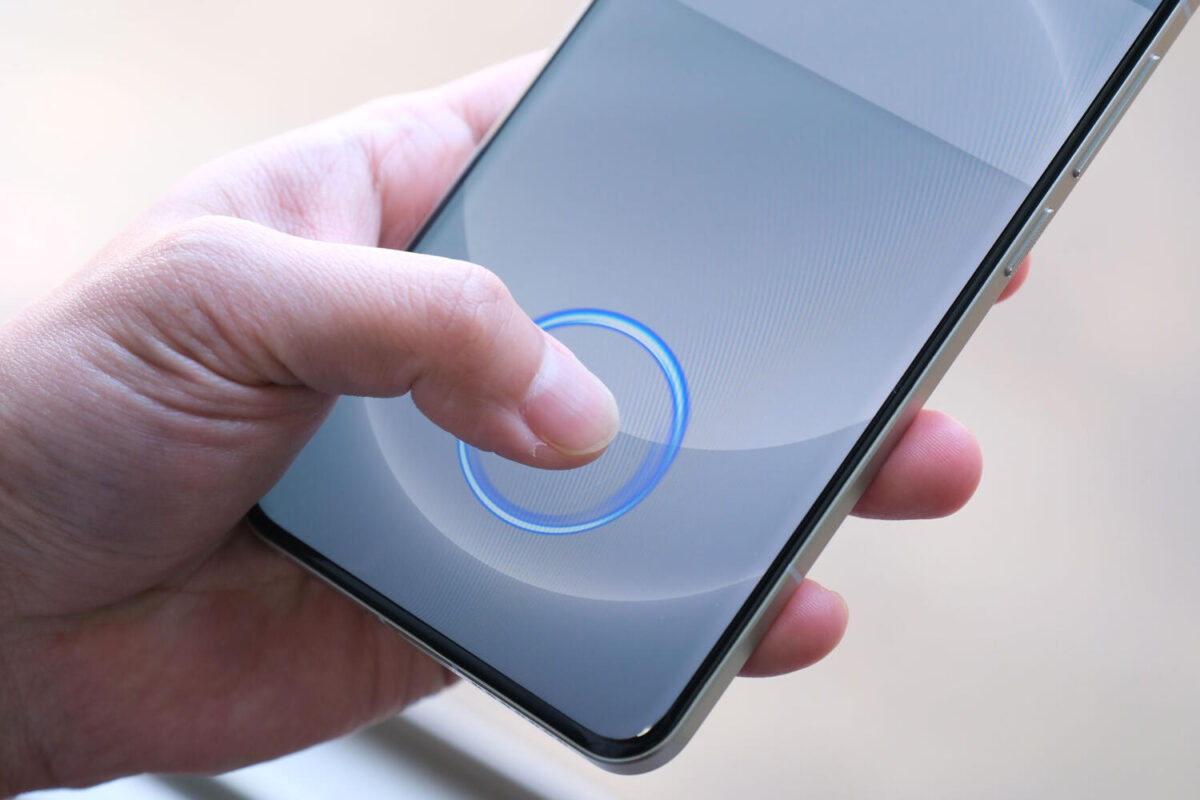 Xiaomi 14 Ultra 画面内指紋認証