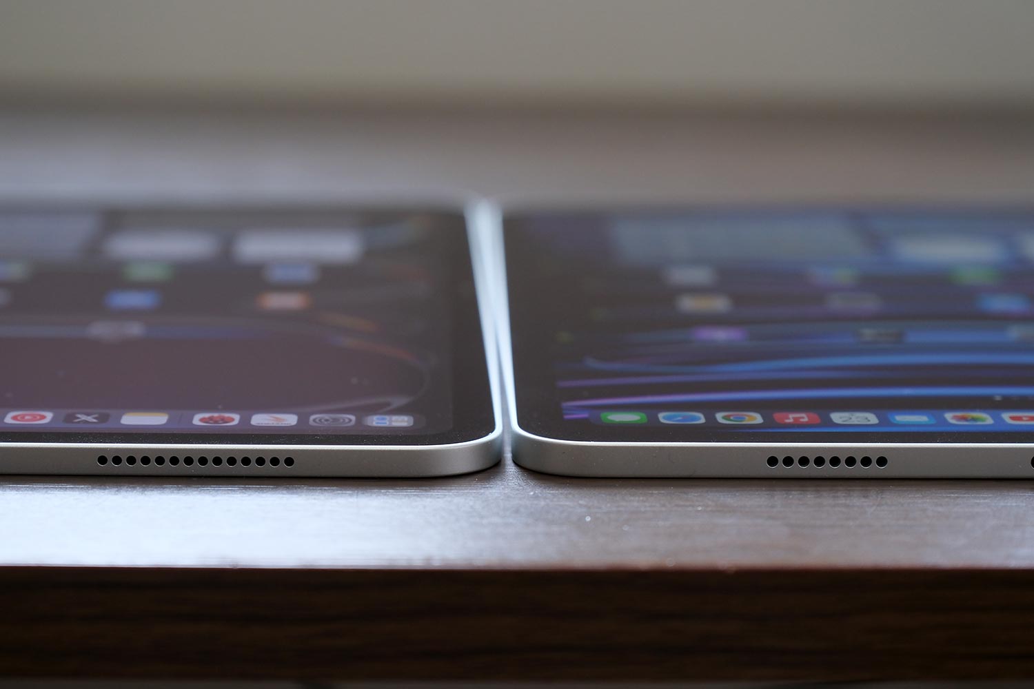 iPad Pro 11インチ（M4）vs（M2）本体の厚み比較