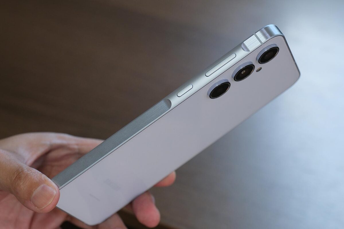 Galaxy A55 5G 操作ボタン