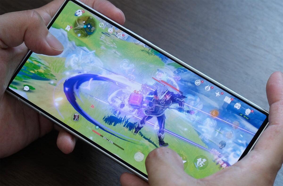 AQUOS R9 没入感のあるディスプレイ