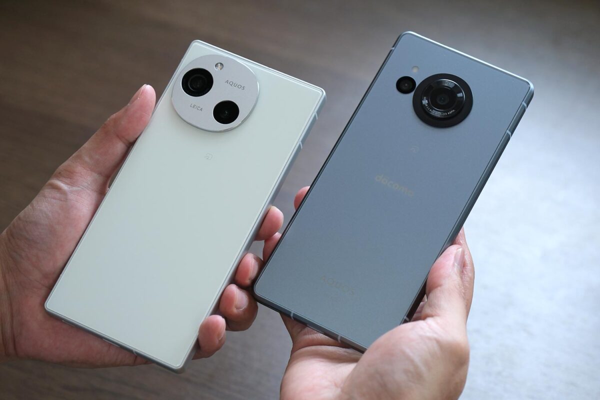 AQUOS R9 vs R8リアパネル比較