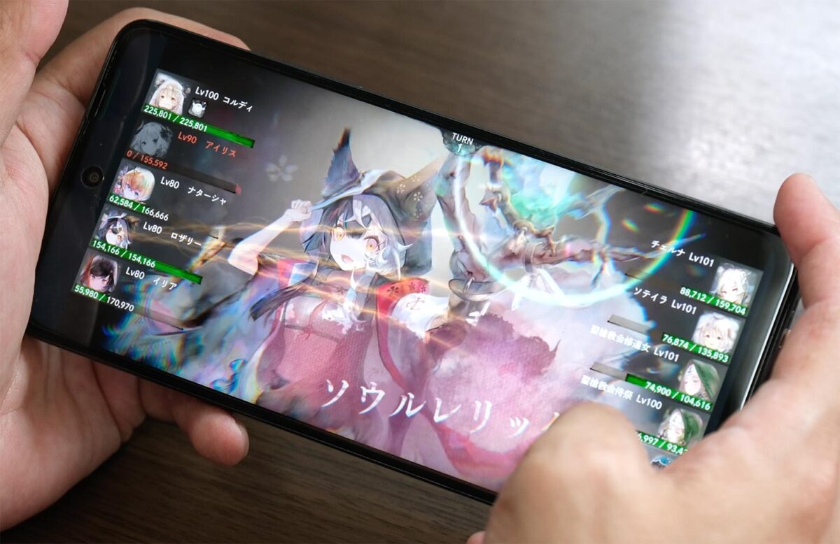 OPPO A79 5G ゲームをプレイ