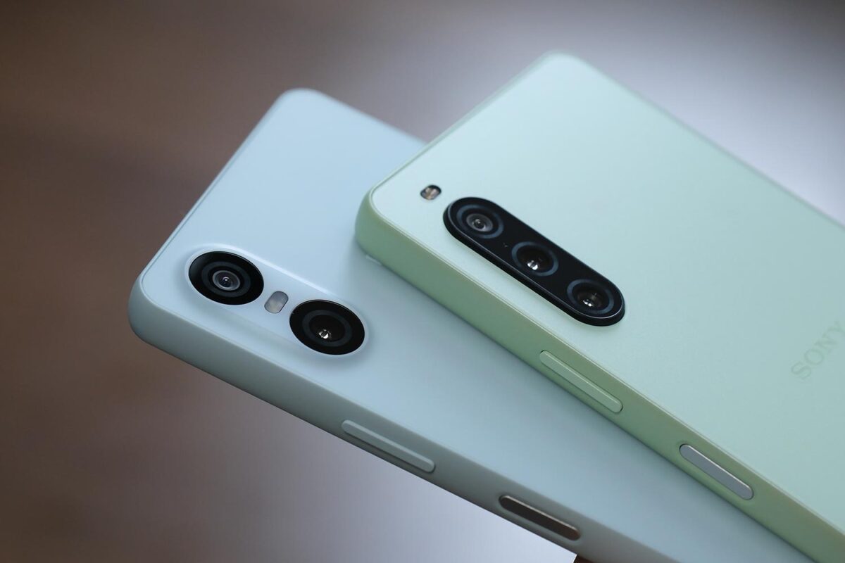 Xperia 10 VI vs Xperia 10 V  背面パネル