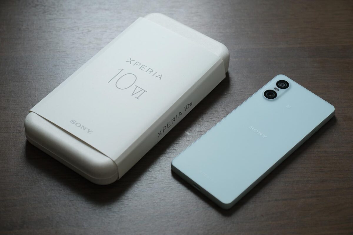 Xperia 10 VI パッケージデザイン
