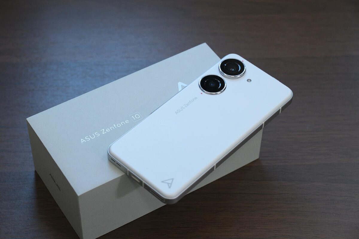 Zenfone 10 パッケージデザイン