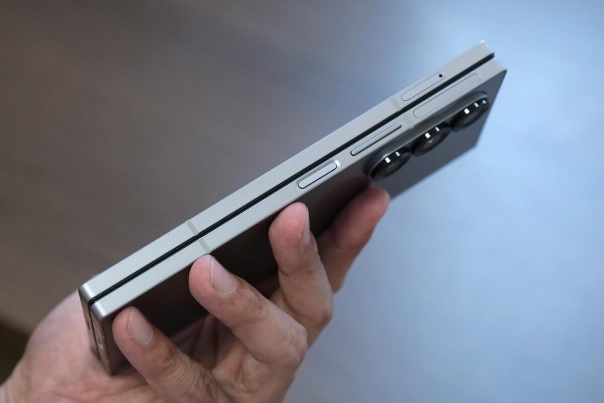 Galaxy Z Fold6 サイドボタン式指紋認証