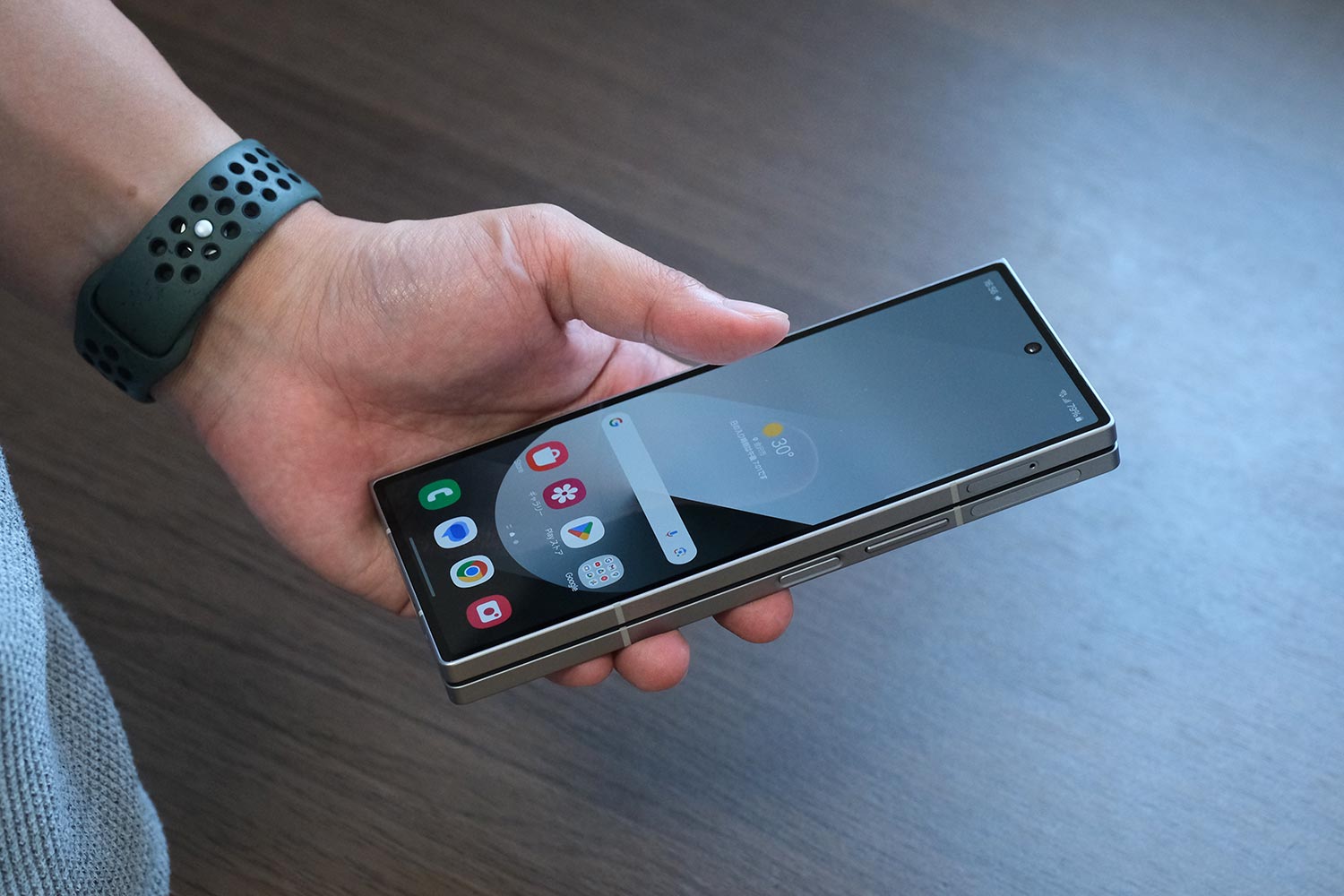 Galaxy Z Fold6 フラットデザインに
