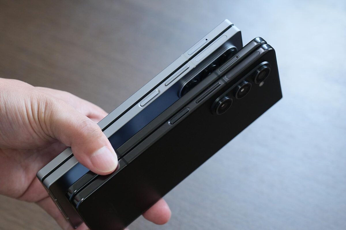 Galaxy Z Fold6 vs Galaxy Z Fold5 サイドフレーム右側