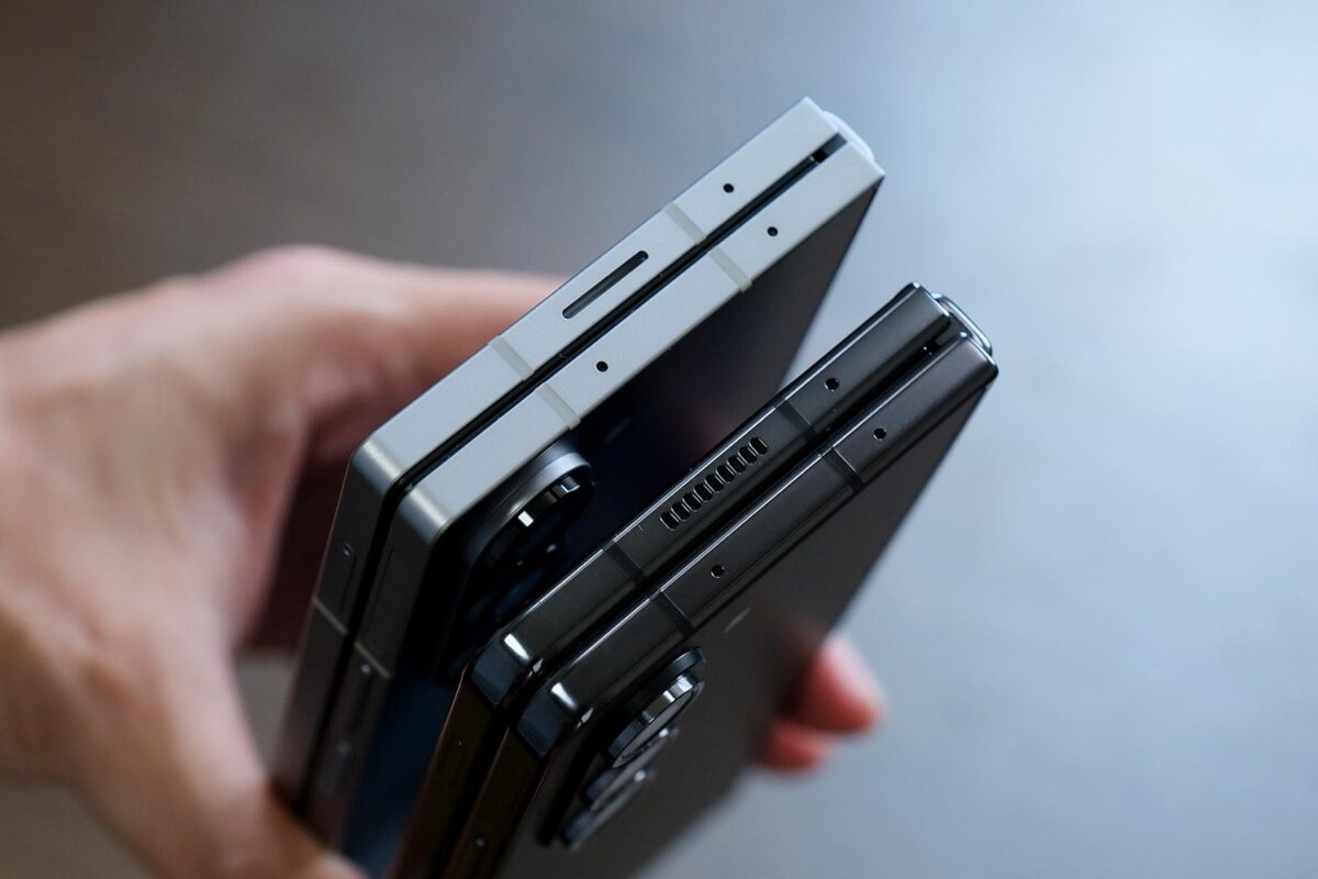 Galaxy Z Fold6 vs Galaxy Z Fold5 本体上側