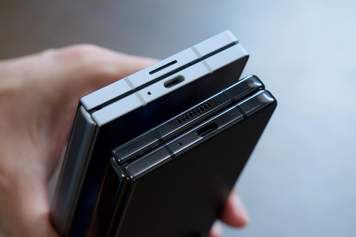 Galaxy Z Fold6 vs Galaxy Z Fold5 本体下側