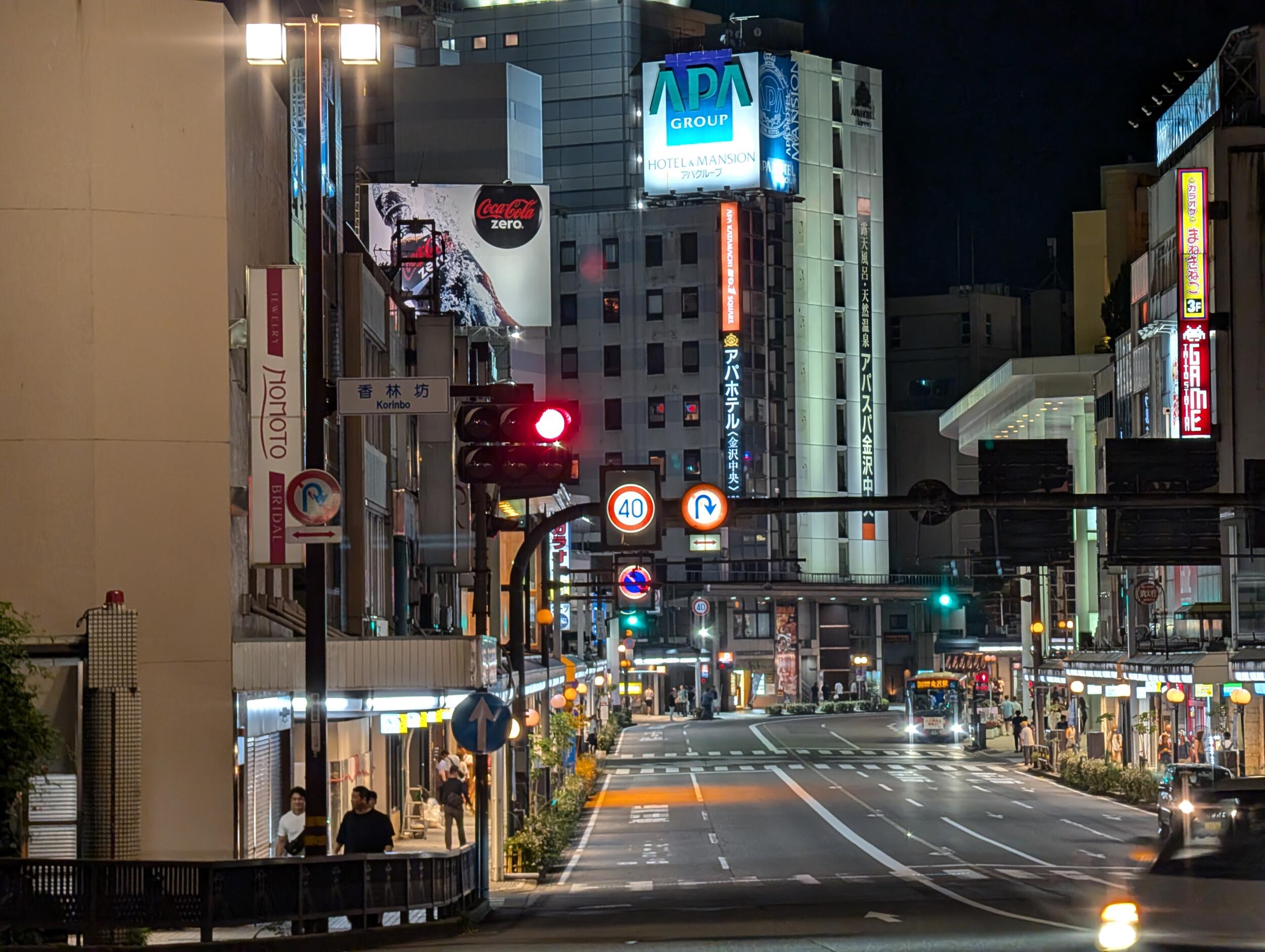 Pixel 8 Pro(望遠5倍):夜の街
