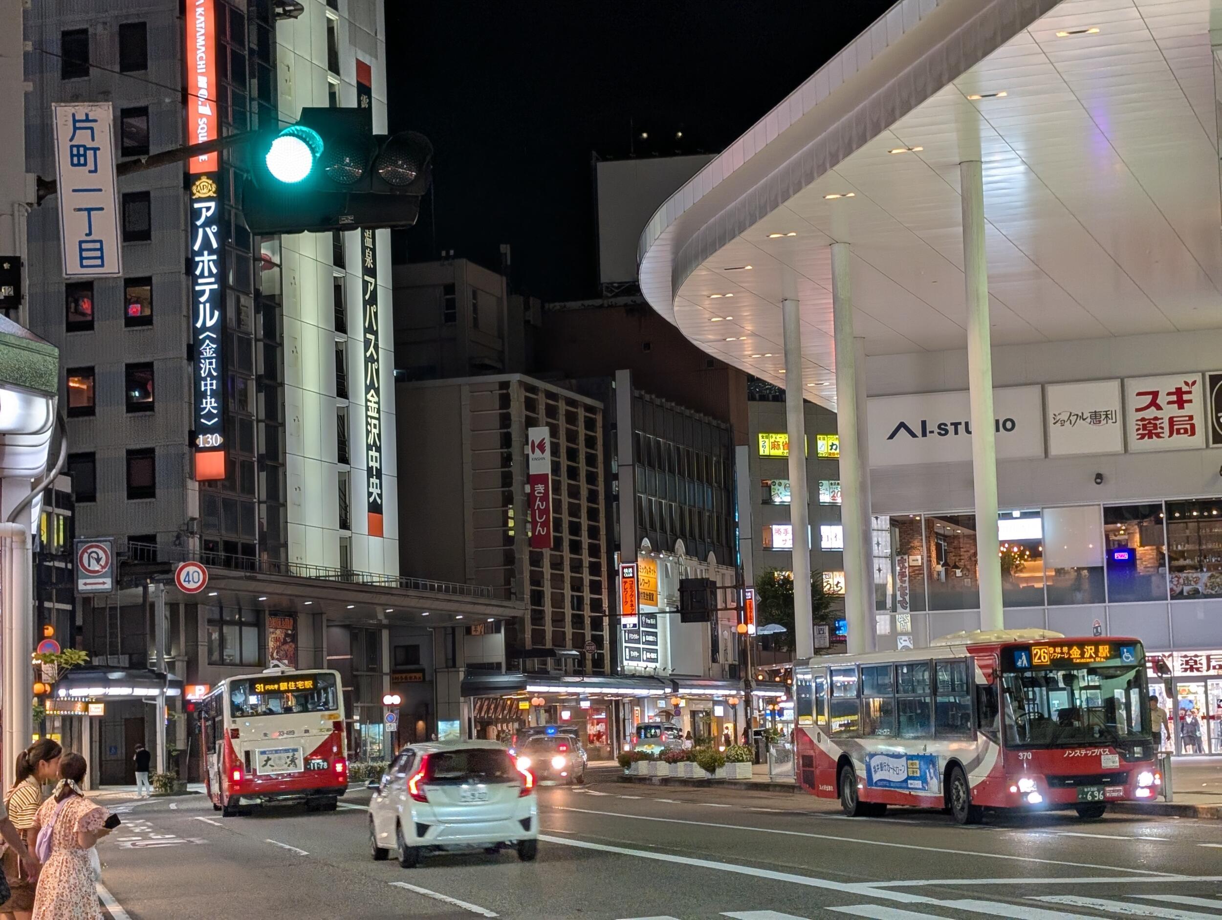 Pixel 9 Pro XL(広角3倍):夜の街