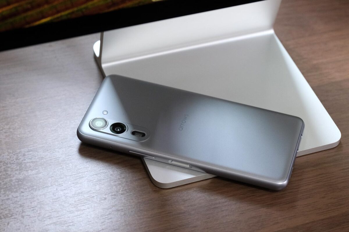 arrows We2 Plus 背面側のデザイン