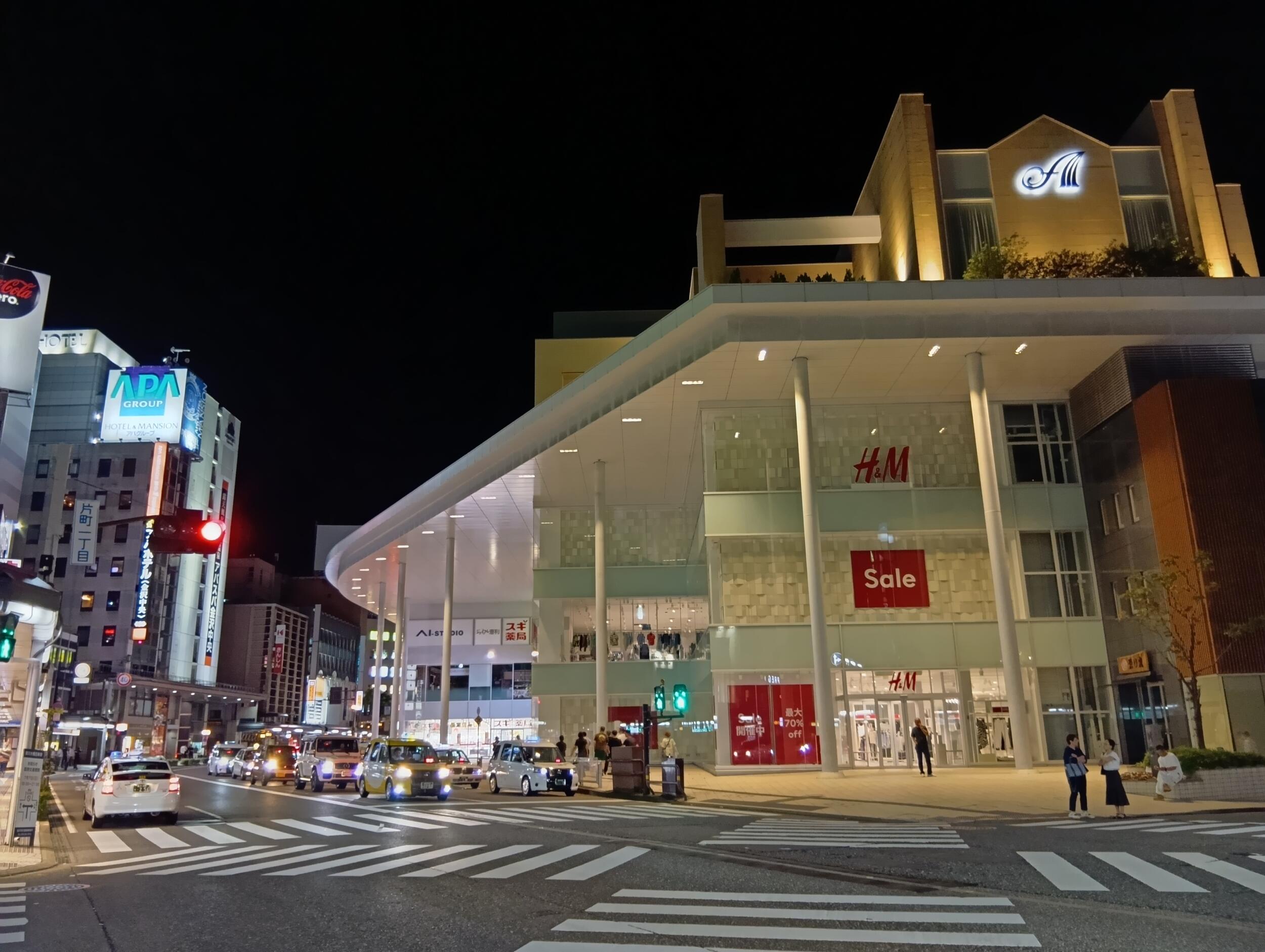 AQUOS wish4（広角×1）：夜の街