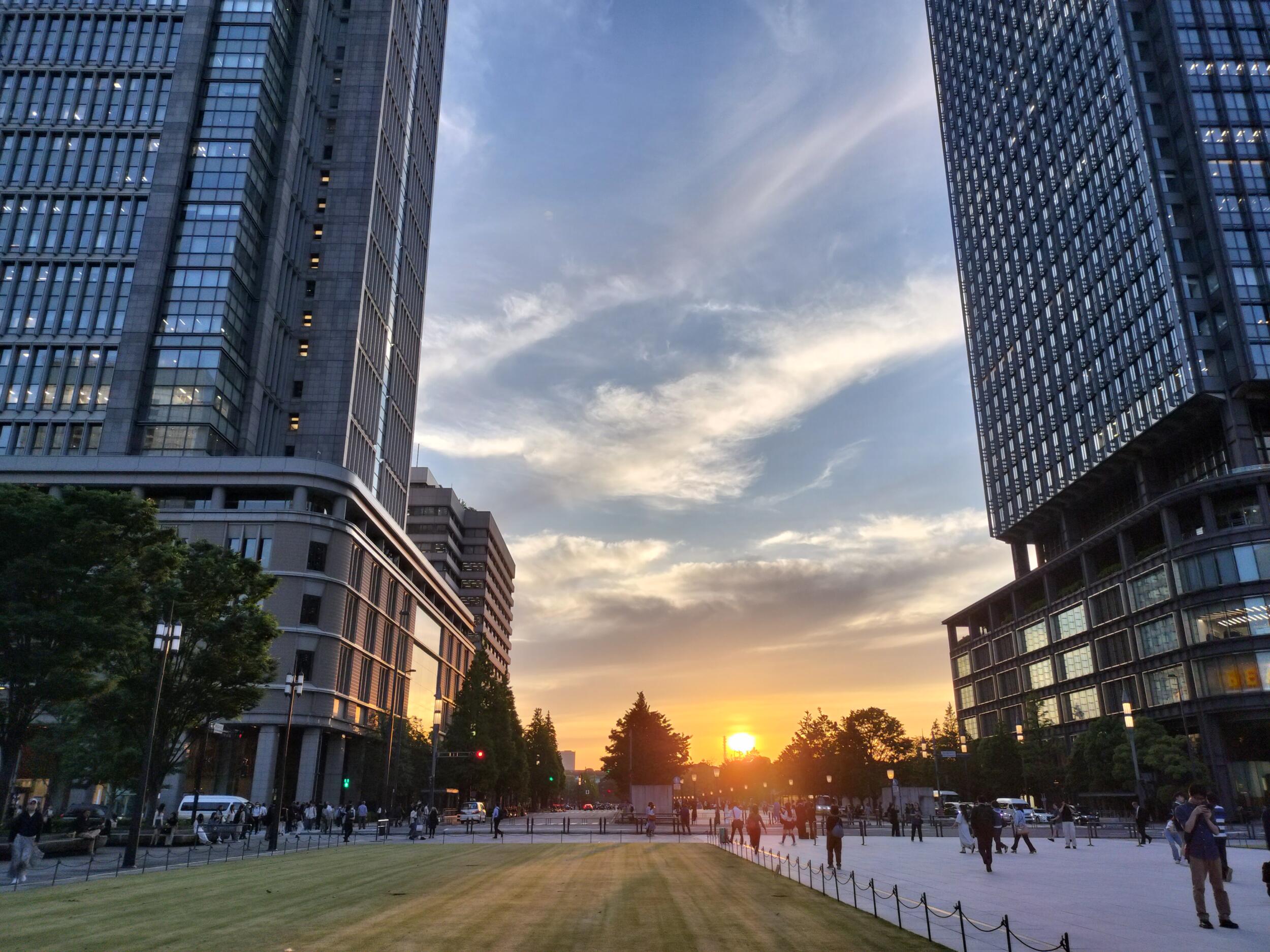 OPPO Reno9 A 広角1倍 東京駅前